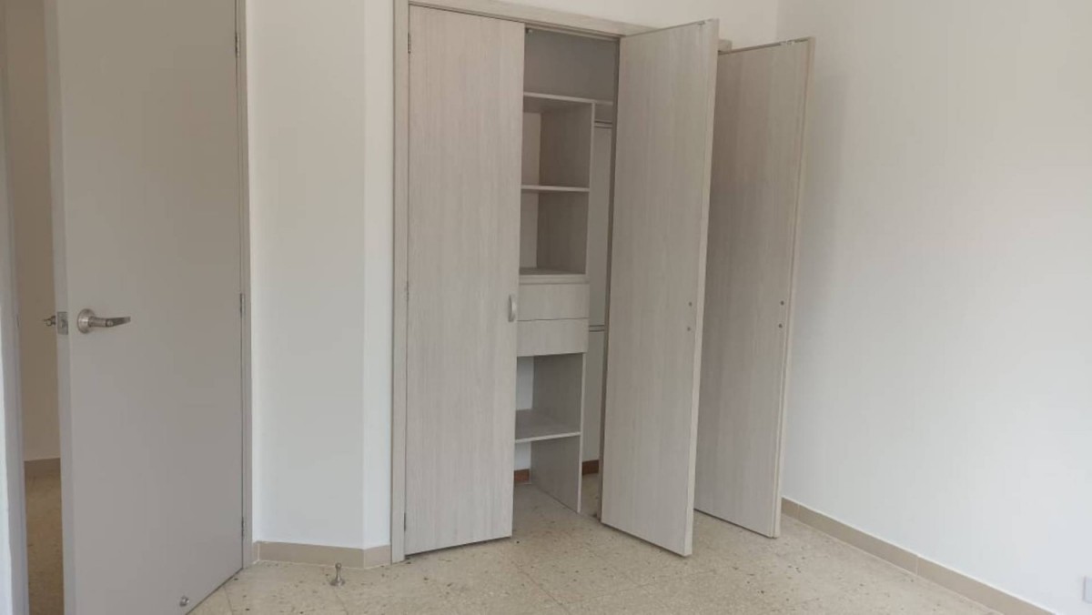 Apartamento en venta en El Poblado, Medellín · foto 7 de 23
