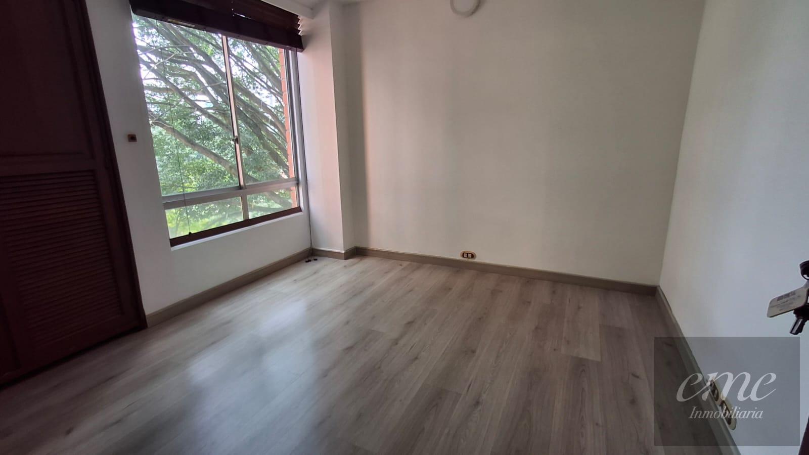 Apartamento en venta en El Poblado, Medellín · foto 8 de 15