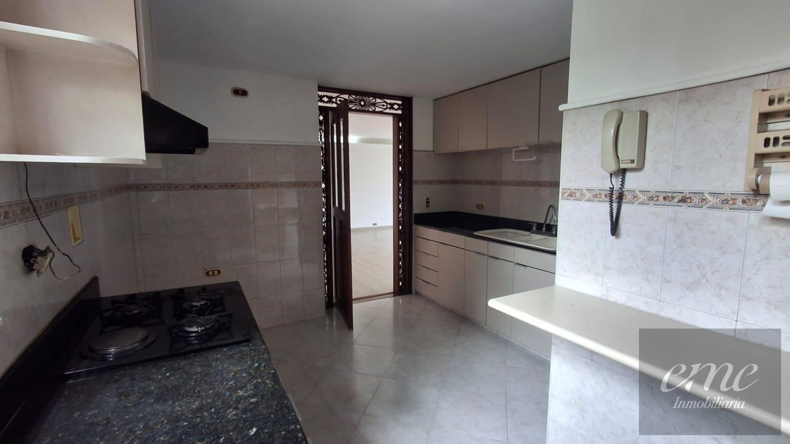 Apartamento en venta en El Poblado, Medellín · foto 9 de 15