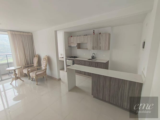 Apartamento de 3 alcobas en venta en Urbanizacion La Florida, Medellín, 78 m² · foto 4 de 19