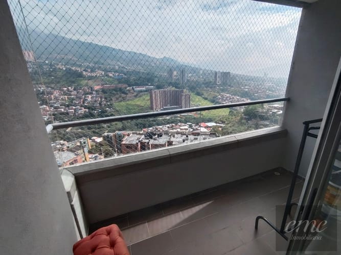 Apartamento de 3 alcobas en venta en Urbanizacion La Florida, Medellín, 78 m² · foto 7 de 19