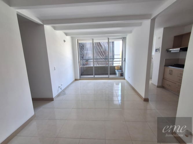 Apartamento de 3 alcobas en venta en Bello, 72 m² · foto 2 de 22