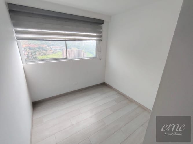 Apartamento de 3 alcobas en venta en Urbanizacion La Florida, Medellín, 78 m² · foto 11 de 19