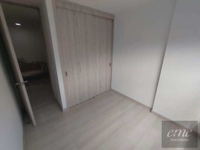 Apartamento de 3 alcobas en venta en Urbanizacion La Florida, Medellín, 78 m² · foto 12 de 19