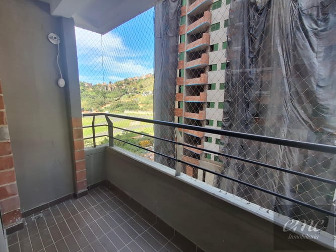 Apartamento de 3 alcobas en venta en Bello, 72 m² · foto 4 de 22