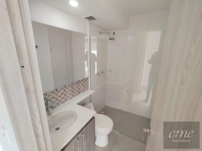 Apartamento de 3 alcobas en venta en Urbanizacion La Florida, Medellín, 78 m² · foto 16 de 19