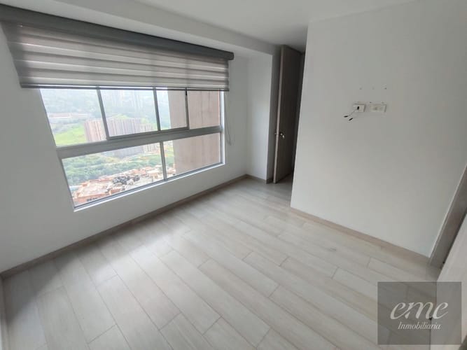 Apartamento de 3 alcobas en venta en Urbanizacion La Florida, Medellín, 78 m² · foto 17 de 19