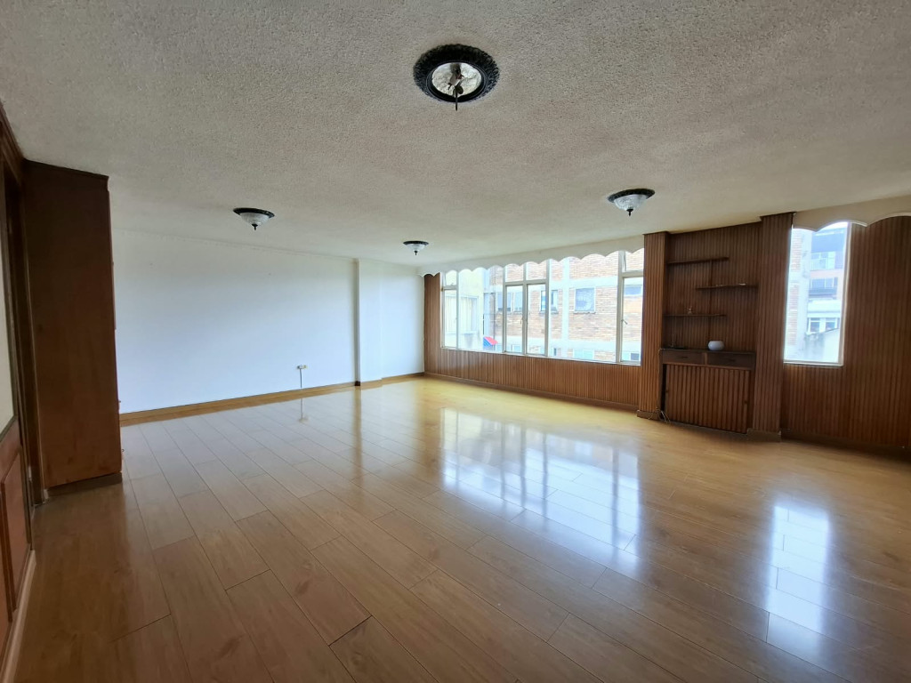Apartamento en venta en Galerias, Bogotá · foto 3 de 20