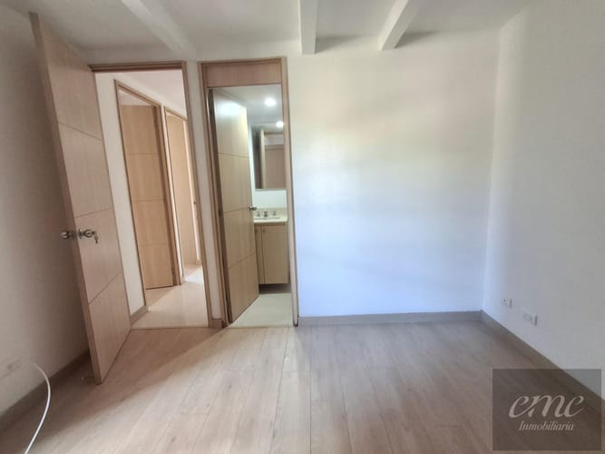 Apartamento de 3 alcobas en venta en Bello, 72 m² · foto 17 de 22