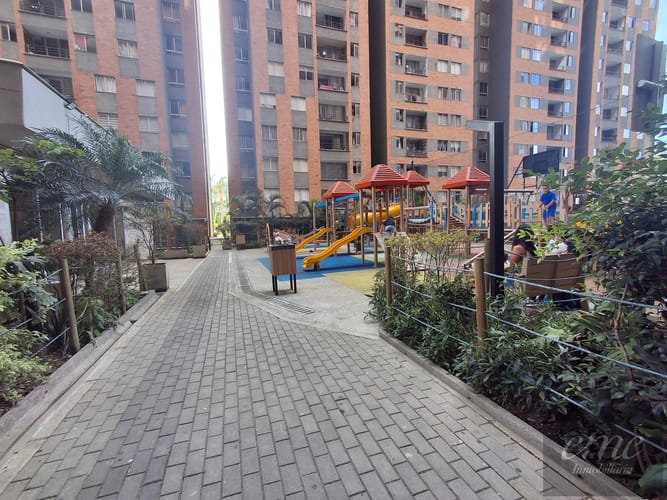 Apartamento de 3 alcobas en venta en Bello, 72 m² · foto 19 de 22