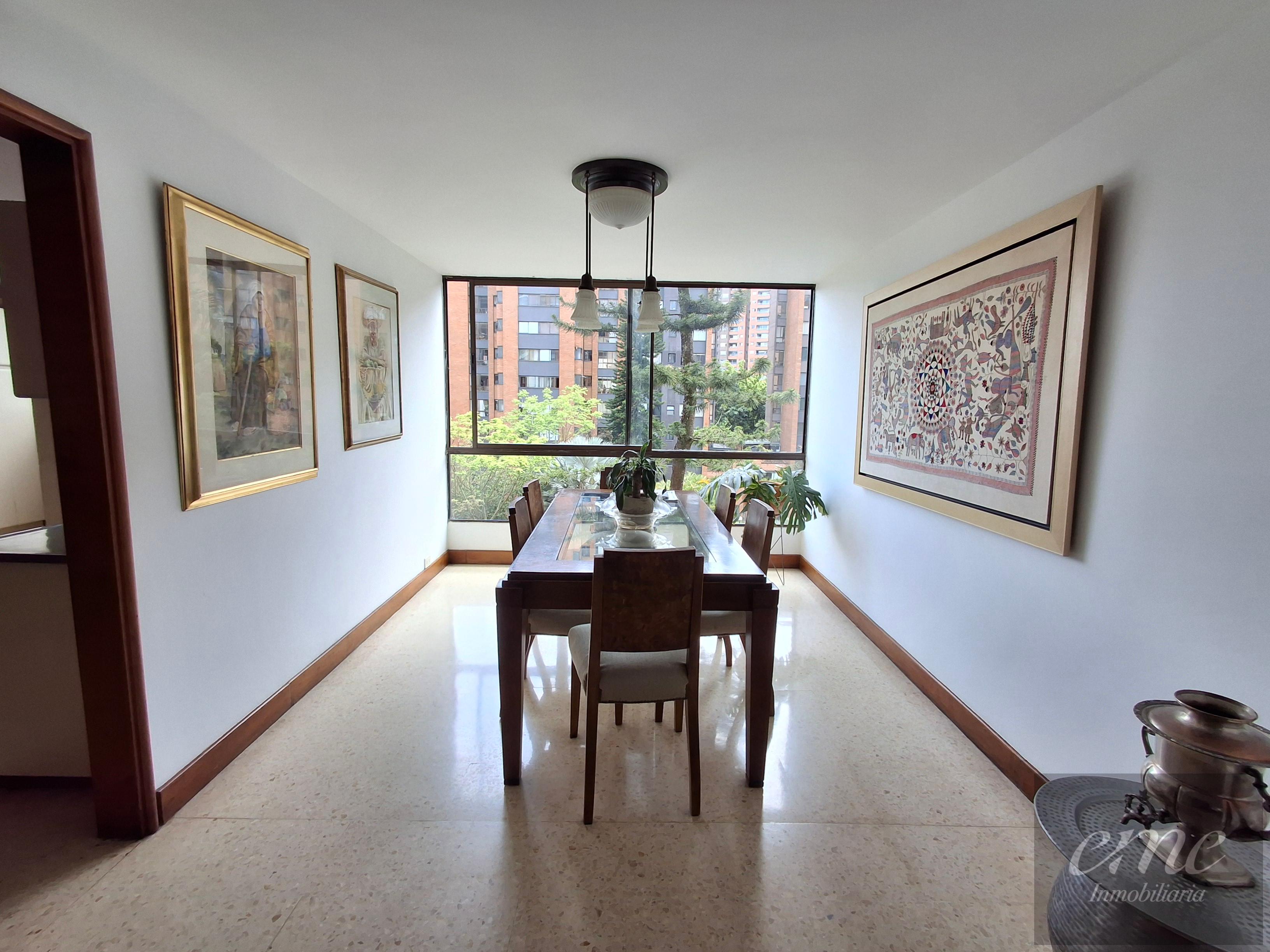 Apartamento en venta en El Poblado, Medellín · foto 2 de 4