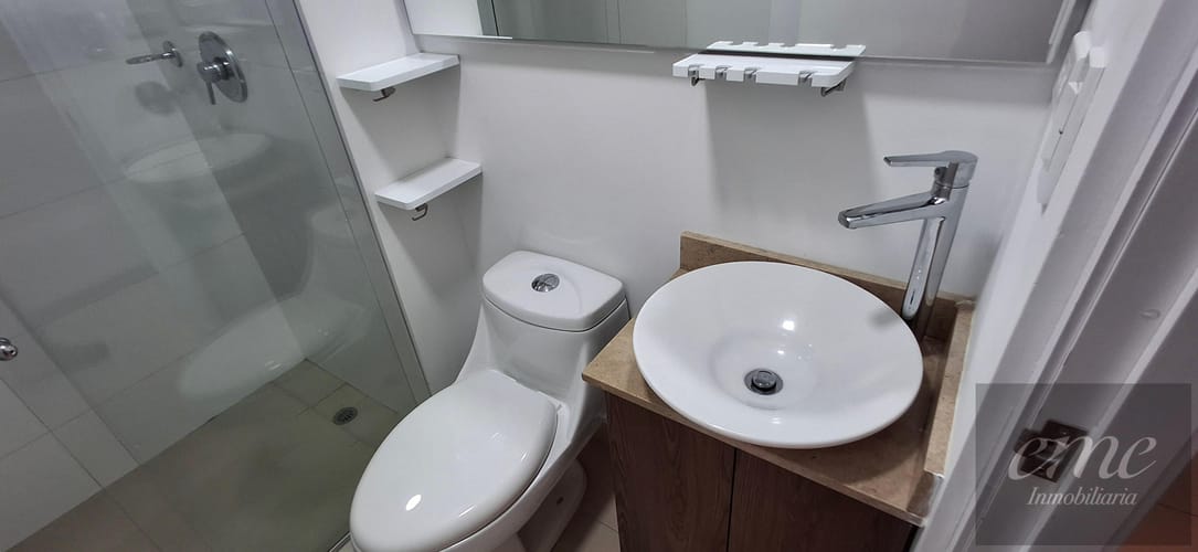 Apartamento de 3 alcobas en arriendo en Las Lomas No.2, Medellín, 92 m² · foto 6 de 24