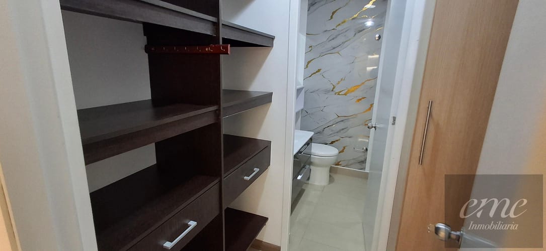 Apartamento de 3 alcobas en arriendo en Las Lomas No.2, Medellín, 92 m² · foto 17 de 24