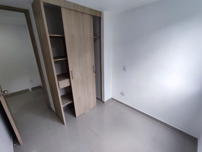 Apartamento de 3 alcobas en venta en Caminos De La Romeria, Sabaneta, 69 m² · foto 11 de 15