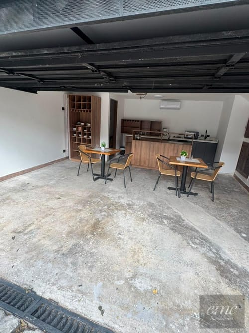 Local en arriendo en Laureles, Medellín, 30 m² · foto 2 de 4