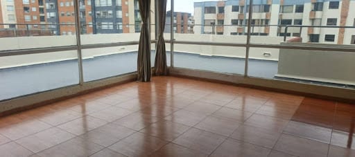 Apartamento de 3 alcobas en venta en Cedritos, Bogotá, 120 m² · foto 3 de 21