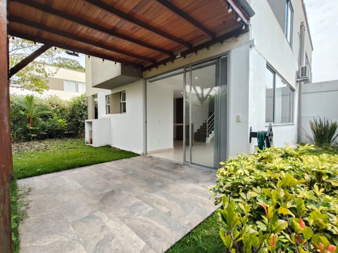 Casa de 2 alcobas en venta en Verde Horizonte, Jamundí, 106 m² · foto 2 de 24