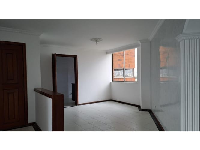 Apartamento en venta en La Hacienda, Cali · foto 3 de 16