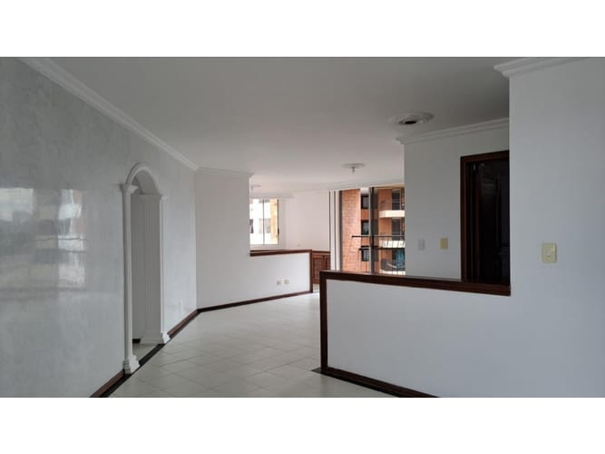Apartamento en venta en La Hacienda, Cali · foto 4 de 16