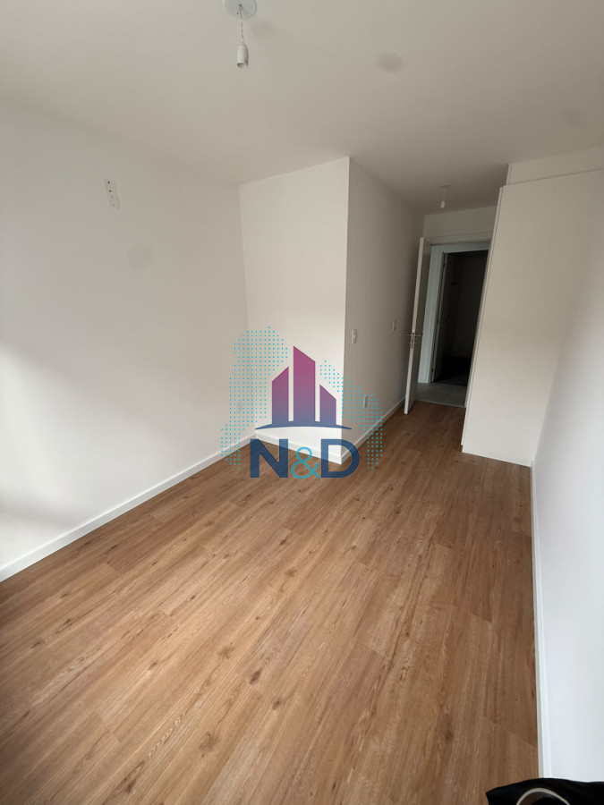 ALQUILER APARTAMENTO AL CONTRAFRENTE  DE UN DORMITORIO CON BALCÓN EN CENTRO · Foto 4