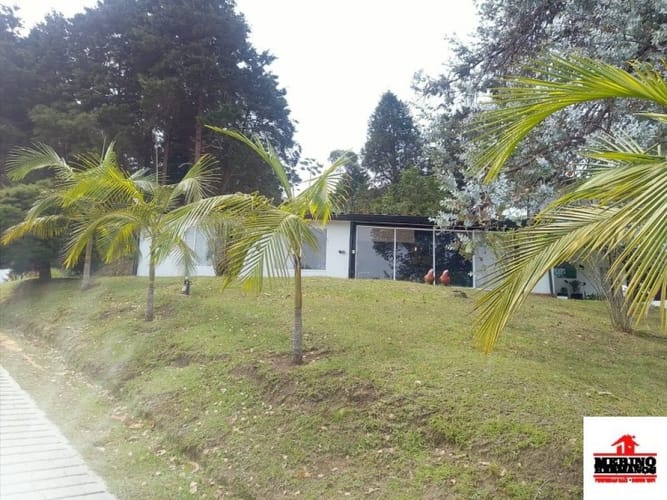 Casa de 7 alcobas en arriendo en Guarne, 500 m² · foto 5 de 24
