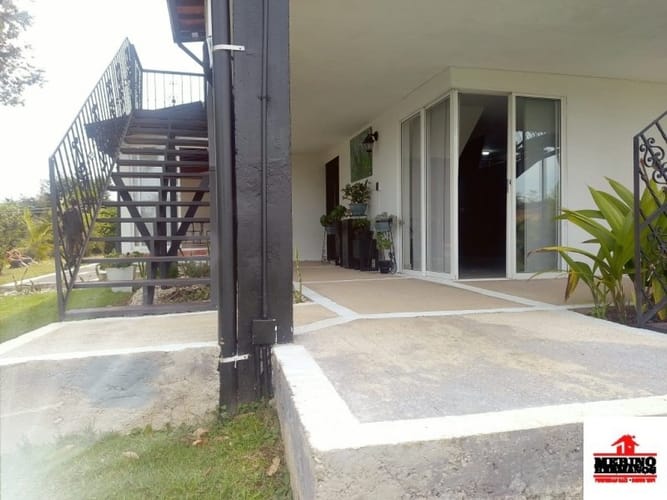 Casa de 7 alcobas en arriendo en Guarne, 500 m² · foto 8 de 24