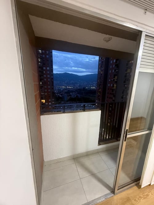 Apartamento en venta en Zona Rural, Itagüí · foto 8 de 24