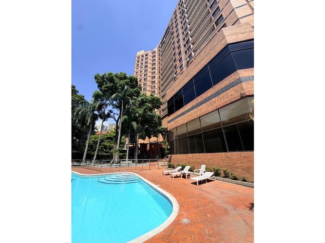 Apartamento de 3 alcobas en venta en Santa Teresita, Cali, 200 m² · foto 5 de 24