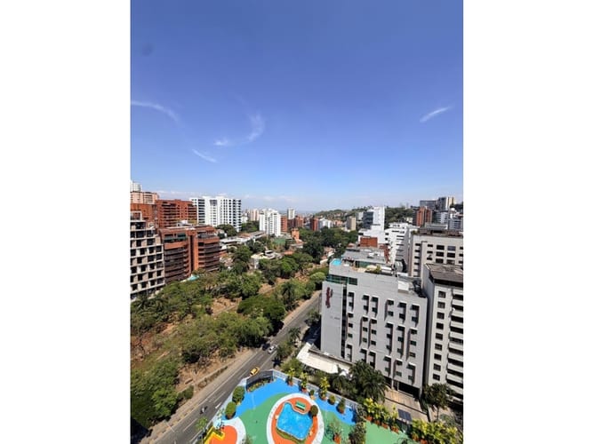 Apartamento de 3 alcobas en venta en Santa Teresita, Cali, 200 m² · foto 13 de 24