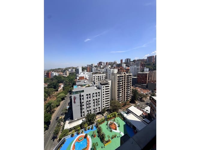 Apartamento de 3 alcobas en venta en Santa Teresita, Cali, 200 m² · foto 14 de 24