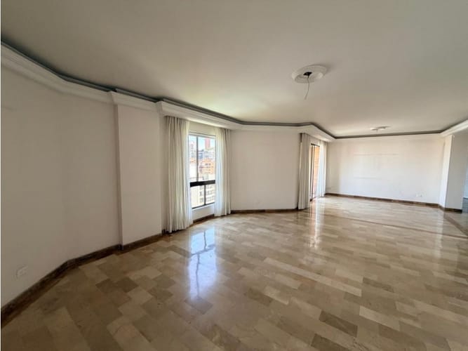 Apartamento de 3 alcobas en venta en Santa Teresita, Cali, 200 m² · foto 18 de 24