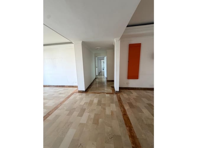 Apartamento de 3 alcobas en venta en Santa Teresita, Cali, 200 m² · foto 22 de 24