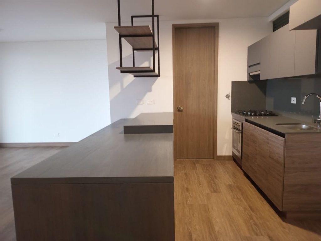 Apartamento en arriendo en El Poblado, Medellín · foto 7 de 17