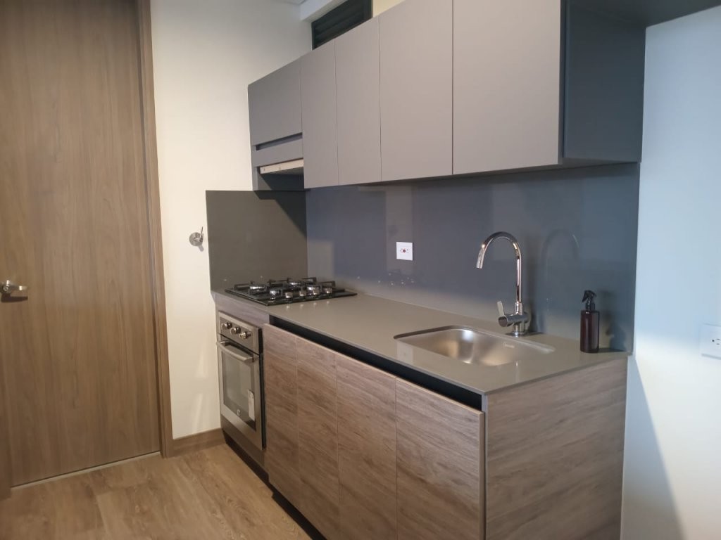 Apartamento en arriendo en El Poblado, Medellín · foto 8 de 17