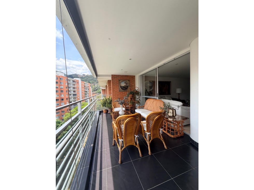 Apartamento en venta en Normandia, Cali · foto 3 de 24