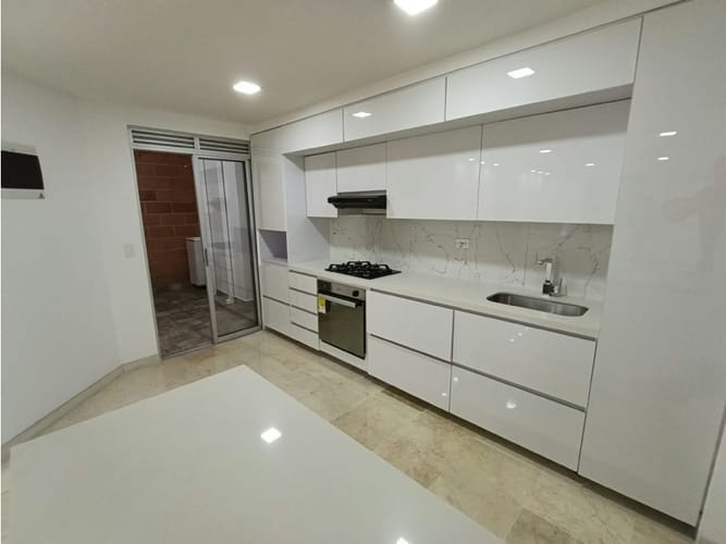 Apartamento en venta en La Castellana, Medellín · foto 6 de 20
