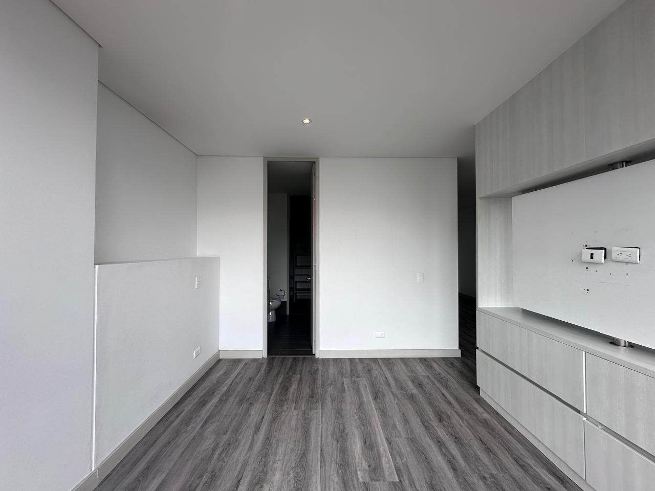 Apartamento en arriendo en El Poblado, Medellín · foto 5 de 16