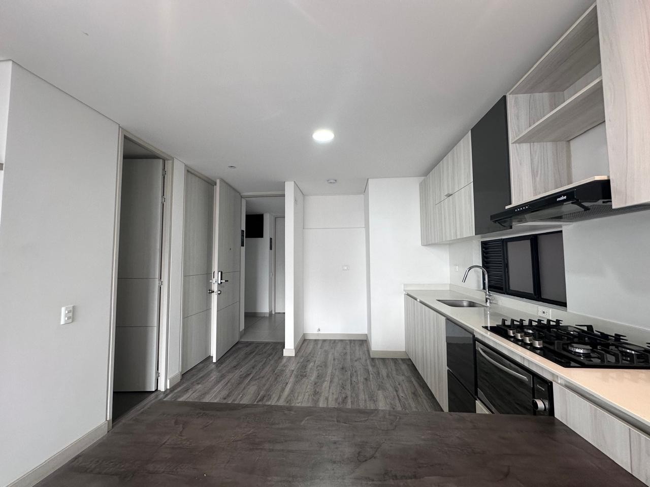 Apartamento en arriendo en El Poblado, Medellín · foto 13 de 16
