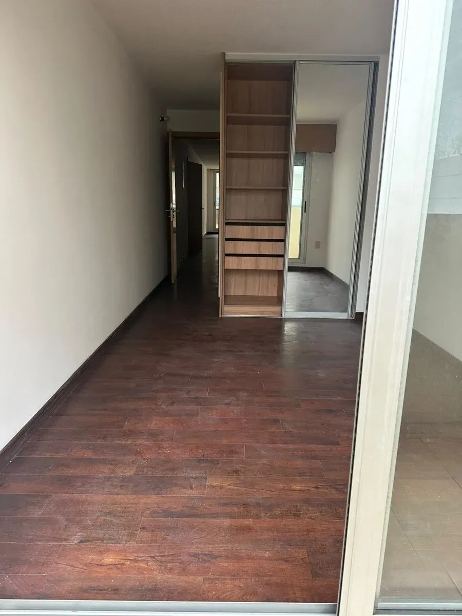 ALQUILER EN POCITOS DE 1 DORMITORIO MAS GARAJE INLCUIDO, PISO 4 AL FRENTE, 2 TERRAZAS, PORTERIA 24HS · Foto 11