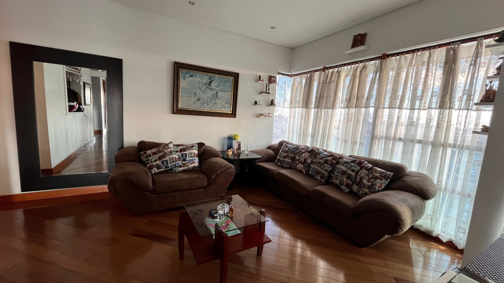 Apartamento en venta en Pontevedra, Bogotá · foto 3 de 18