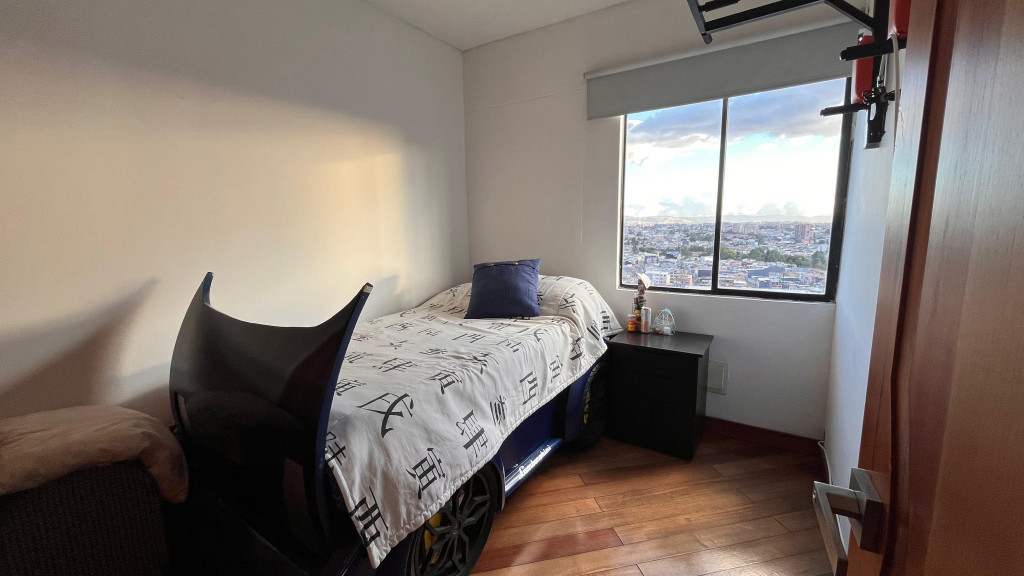 Apartamento en venta en Pontevedra, Bogotá · foto 8 de 18