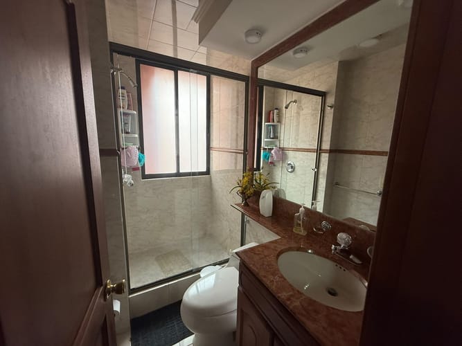 Apartamento de 3 alcobas en venta en Santa Barbara Occidental, Bogotá, 154 m² · foto 11 de 18