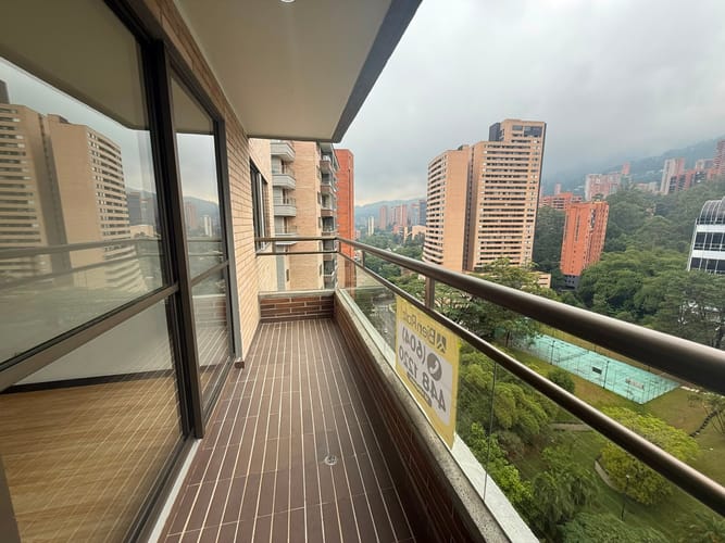 Apartamento de 3 alcobas en arriendo en Los Balsos, Medellín, 85 m² · foto 7 de 16