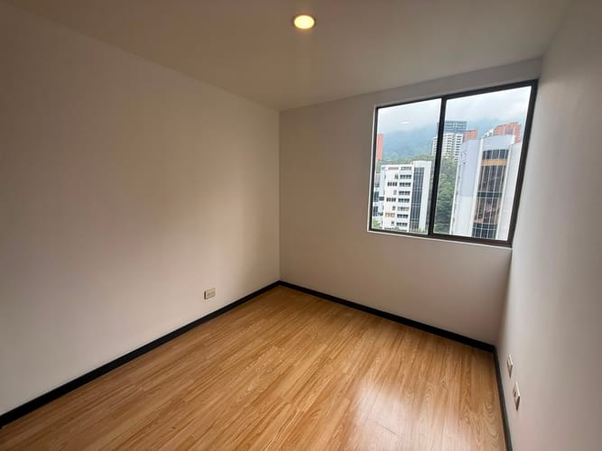 Apartamento de 3 alcobas en arriendo en Los Balsos, Medellín, 85 m² · foto 10 de 16