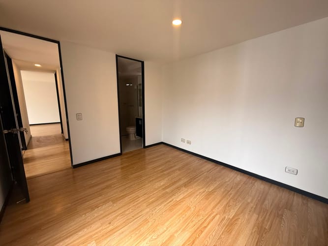 Apartamento de 3 alcobas en arriendo en Los Balsos, Medellín, 85 m² · foto 12 de 16