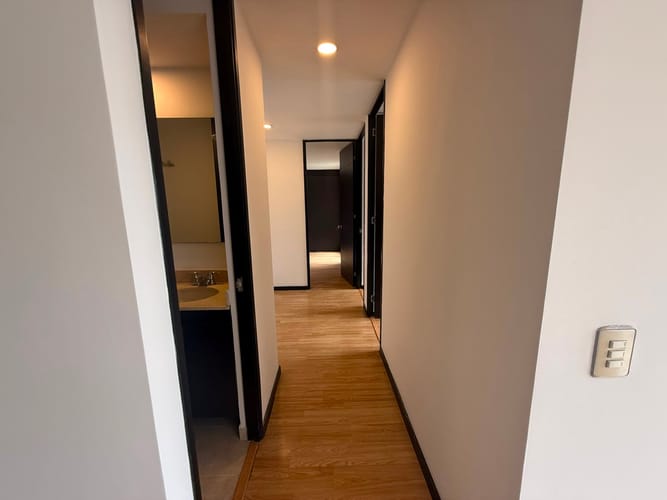 Apartamento de 3 alcobas en arriendo en Los Balsos, Medellín, 85 m² · foto 13 de 16