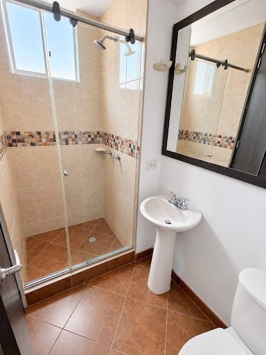 Apartamento de 3 alcobas en arriendo en Condominio Campestre Alhambra, Madrid, 76 m² · foto 13 de 19