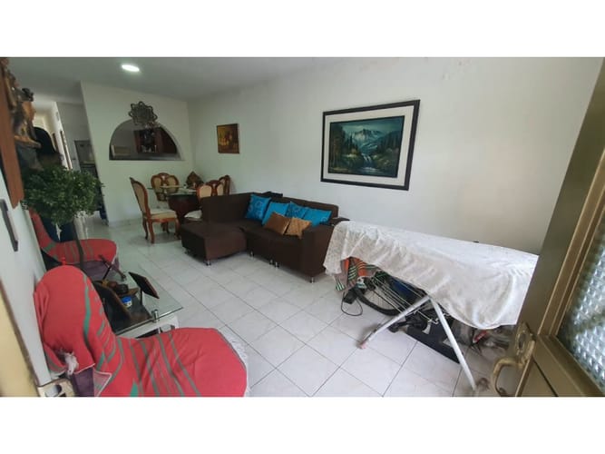 Casa de 7 alcobas en venta en Calima, Cali, 189 m² · foto 18 de 24
