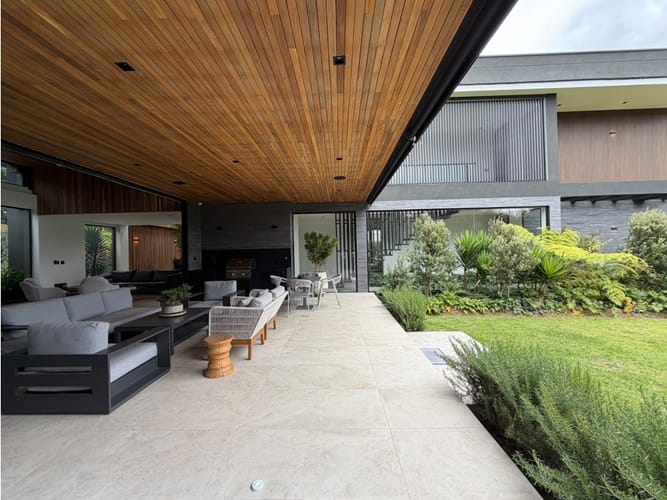 Casa de 4 alcobas en venta en Las Palmas, Medellín, 700 m² · foto 10 de 24