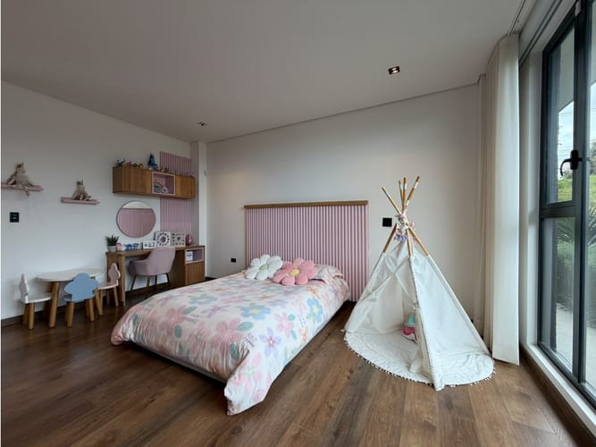 Casa de 4 alcobas en venta en Las Palmas, Medellín, 700 m² · foto 19 de 24